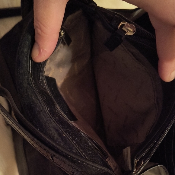 The Trend Black Leather Crossbody Bag. Made In Italy. Great Quality. - Picture 5 of 11